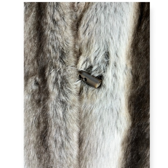 Luxurious Faux Fur Hooded Coat - Tan - Picture 5 of 6